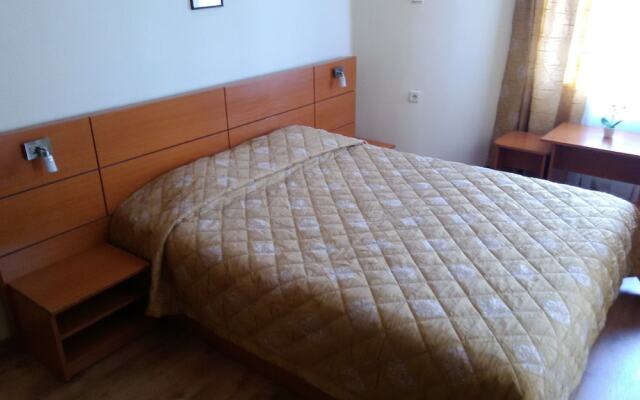Family Hotel Victoria Балчик комната для гостей