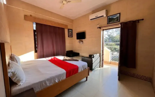 Goromgo Raj Golden & Restaurant Palampur