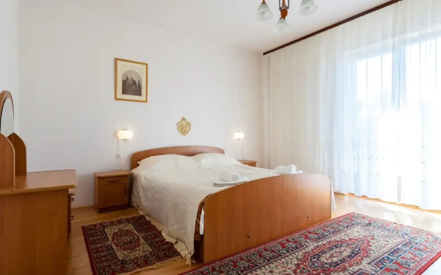 Pleasant Apartment in Malinska With Balcony