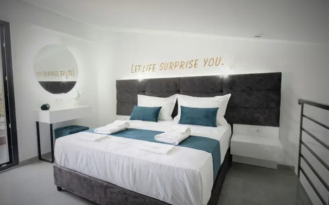 Aeonian Luxury Suites