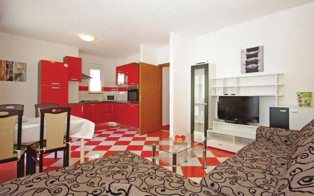 Amazing Home in Makarska With Wifi and 1 Bedrooms