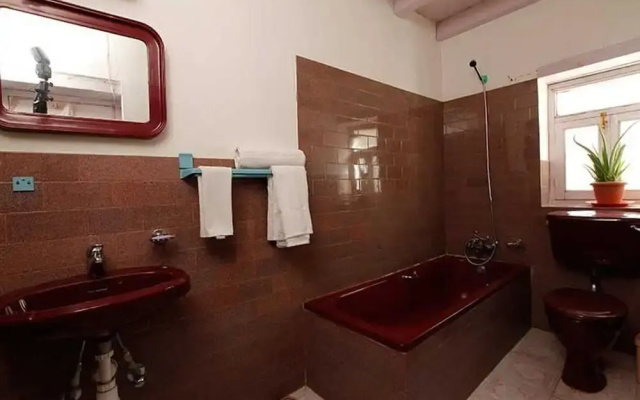Hotel Om's Home