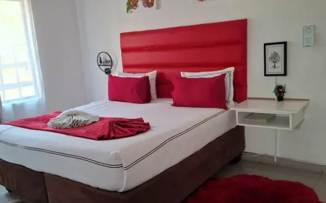 Shalakwe Hills-Inn Guesthouse