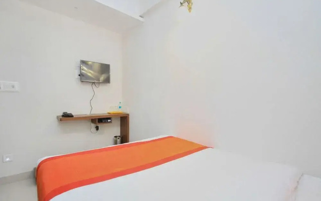 OYO 11960 Hotel Le Citi Inn