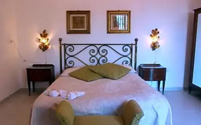 LeTreDonne-Villa con piscina