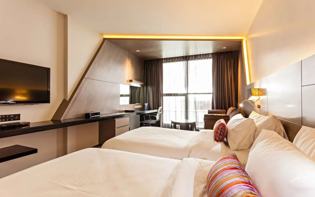 Hyatt Place Bangkok Sukhumvit 1