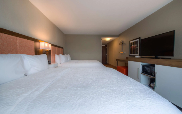 Hampton Inn & Suites Wixom