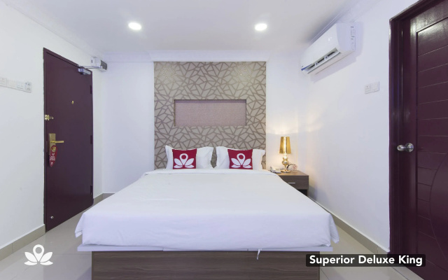 Poorna Hotel