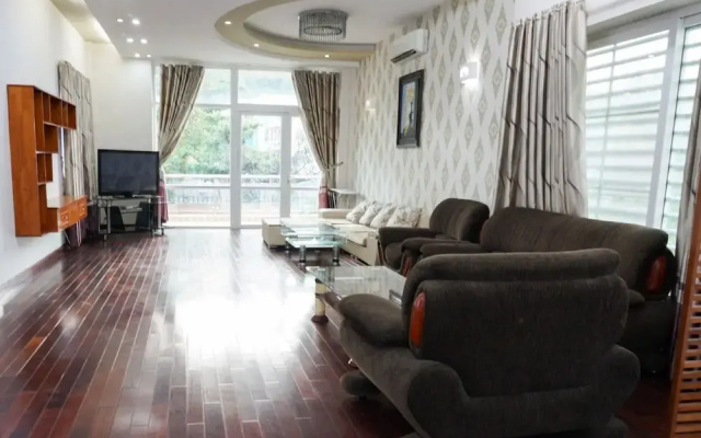 F5 Villa