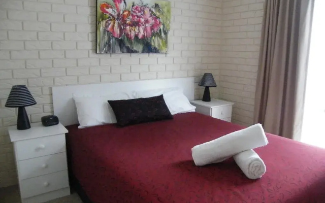 Capri Apartments