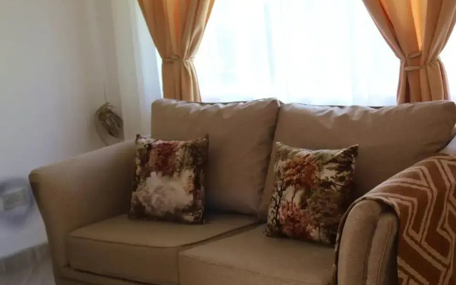 2 Bedroomed House With a Lovely Garden - 2177