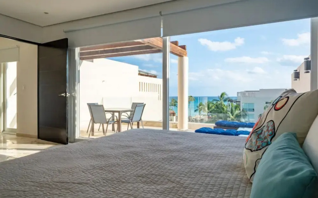 Elements Penthouse 14 3 Bedroom Condo by RedAwning