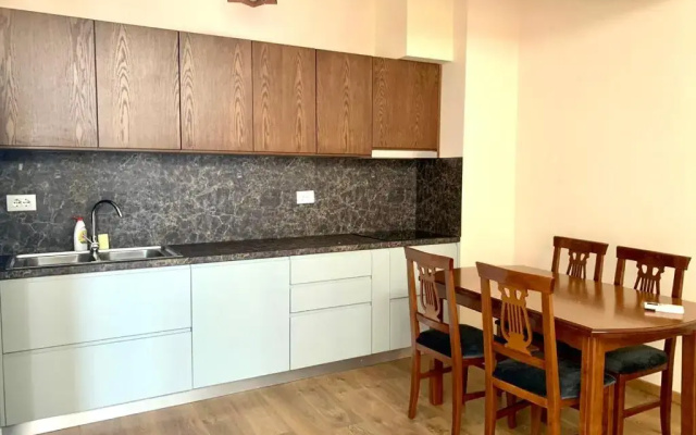 Lovely 1-bdr rental unit in front of Casa Italia