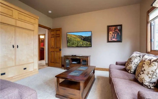 Churchill Lodge North