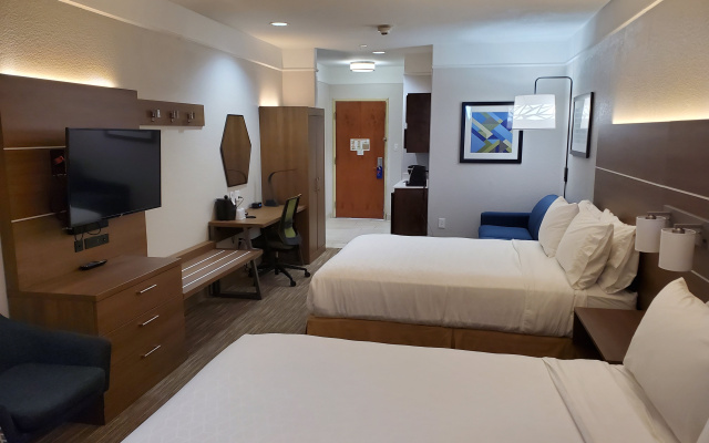 Holiday Inn Express & Suites Galveston West-Seawall