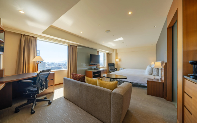 Отель ANA Crowne Plaza Hiroshima, an IHG Hotel