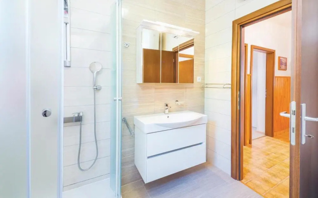 Awesome Home in Pobri With Wifi and 3 Bedrooms