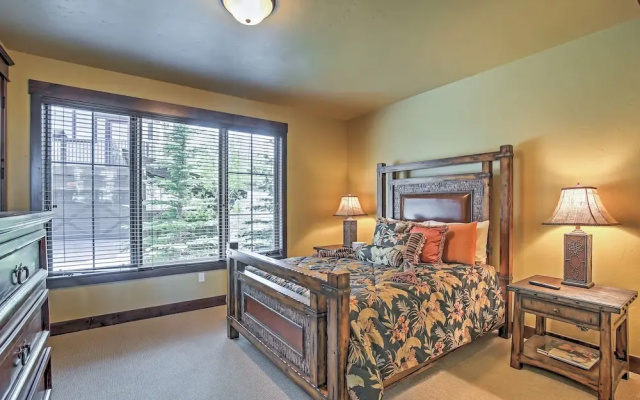 Lavish Fraser Townhome With Deck & Mountain Views!