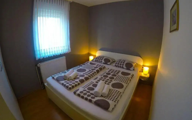 Apartments And Rooms Rea