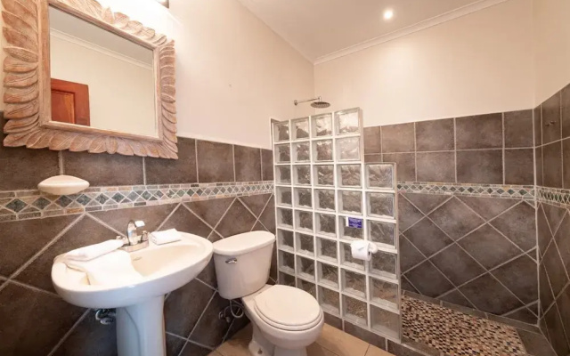 2br/2ba Unit in Exclusive Community