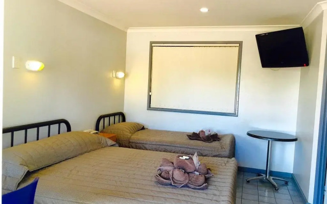 Tom Price Motel