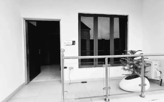 Nook and Cranny Apartment