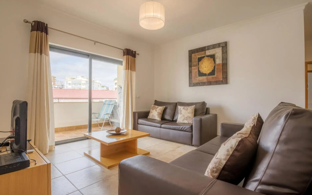 B08 - Central 2 Bed with Spa and Pool