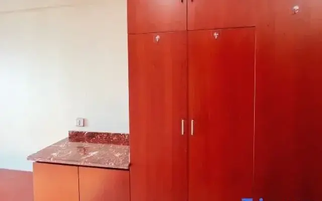 Tuwu Theme Apartment (Jiashan Railway Station Renmin Avenue)