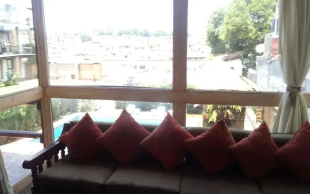 Hotel Los Arcos