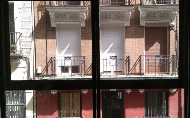 Отель Hostel One Madrid Испания, Мадрид - отзывы, цены и фото номеров - забронировать отель Hostel One Madrid онлайн вид на фасад