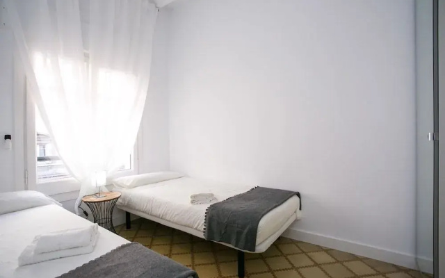 Beautiful Sagrada Familia Apartment