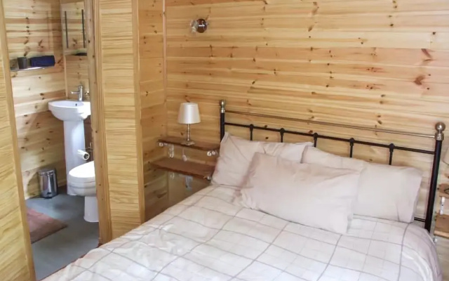 Waney Lodge