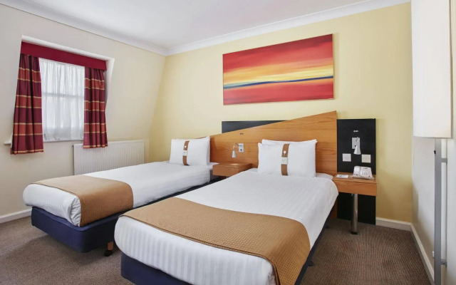 Holiday Inn Express London Victoria by IHG