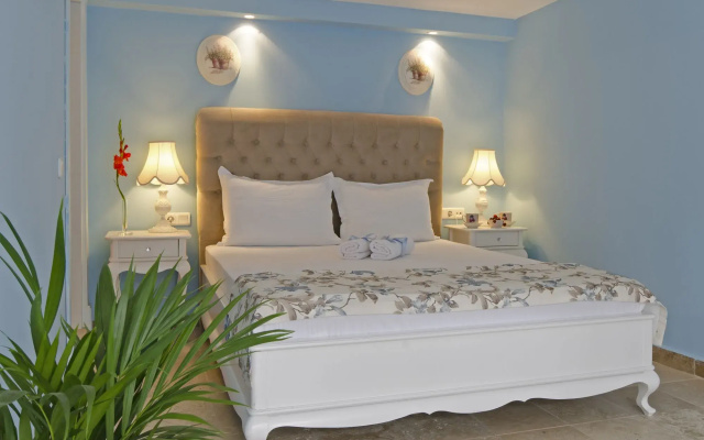 Alacati Roka Tas Otel