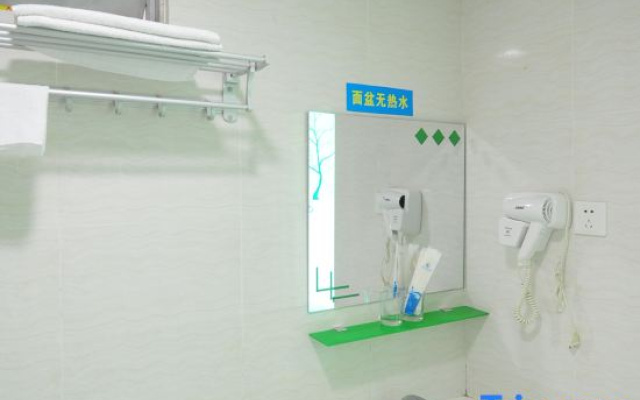 Lanxiang Seaview Travel Rental (Sanya Bay Tianya Night Market)