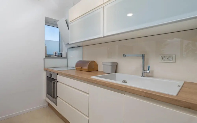 Awesome Home in Rab With Jacuzzi, Wifi and 1 Bedrooms