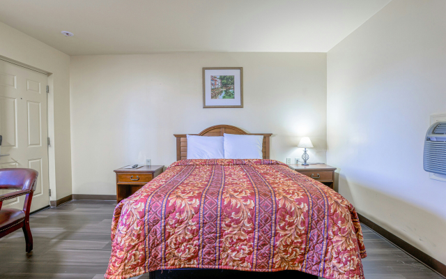 Whispering Pines by Hotel O Whitestone VA