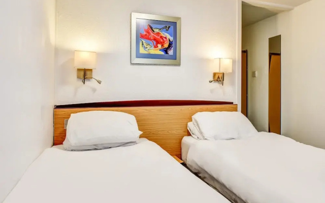 The Hotel Rafiya, Redditch