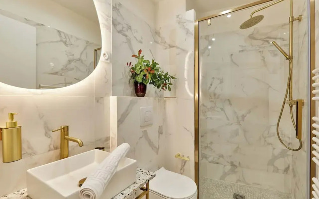 Superb Apartment Invalides St Germain des Pres