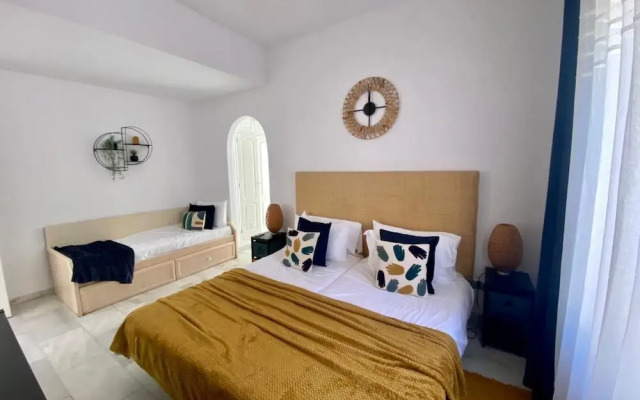 Large Group Puerto Banus 10 Rooms Pool