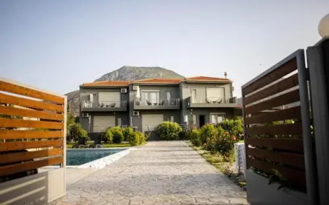 Isola Apartments