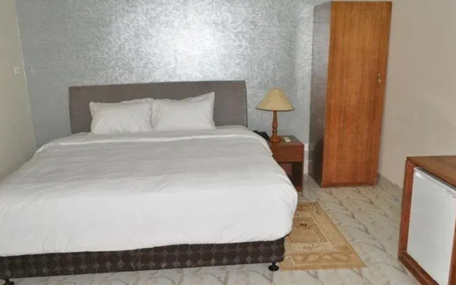 Hotel Shining Touch Ltd.