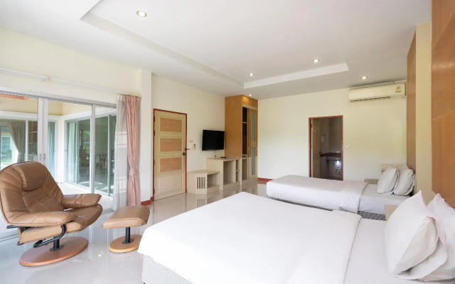 Thara Cholapruek Resort