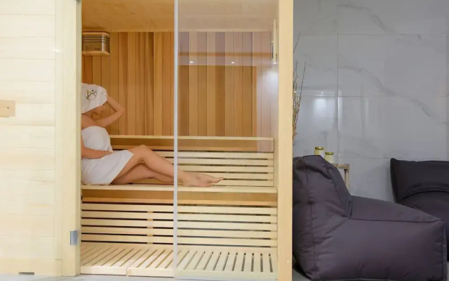 Akrolithos luxury suites