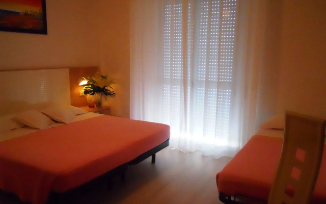 Hotel Sahara