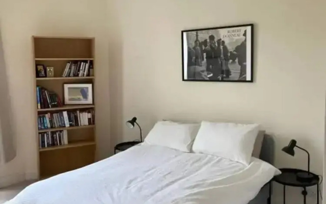 Modern 2 Bedroom Apartment in Edinburgh