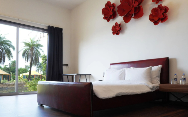 Shanti Resorts