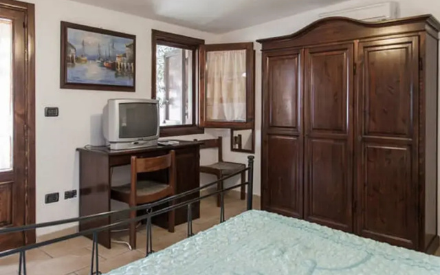 Quaint Holiday Home in Matino With Swimming Pool