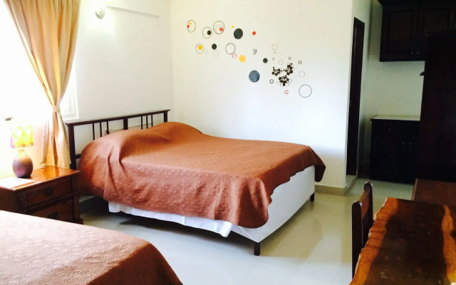 Easy Inn