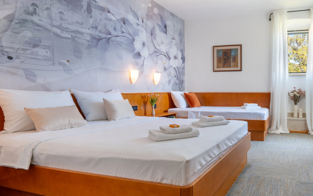 Hotel Kaštil